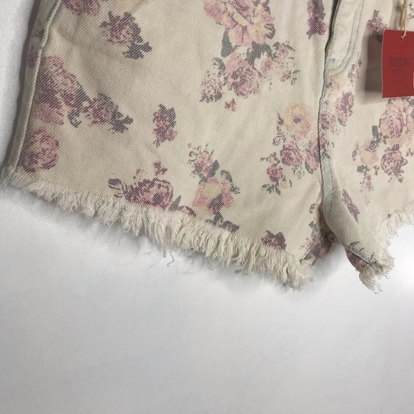 NWT High rise short shorts Floral cutoffs sz6 - Picture 5 of 8